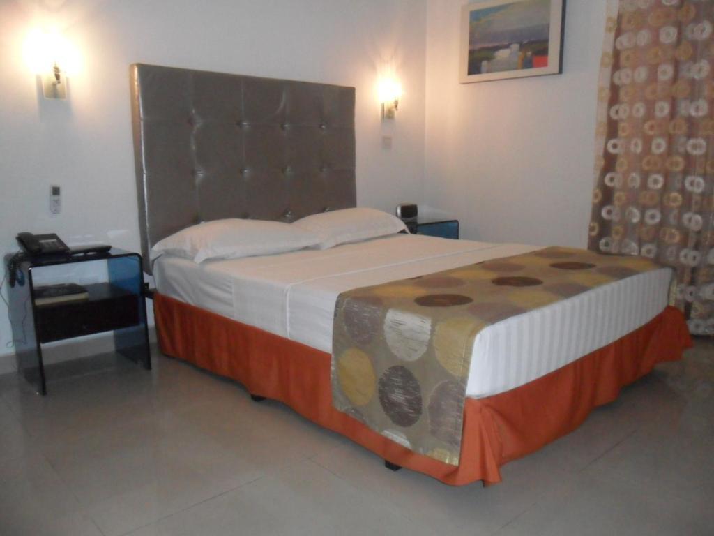 Hotel Calima Real ภายนอก รูปภาพ