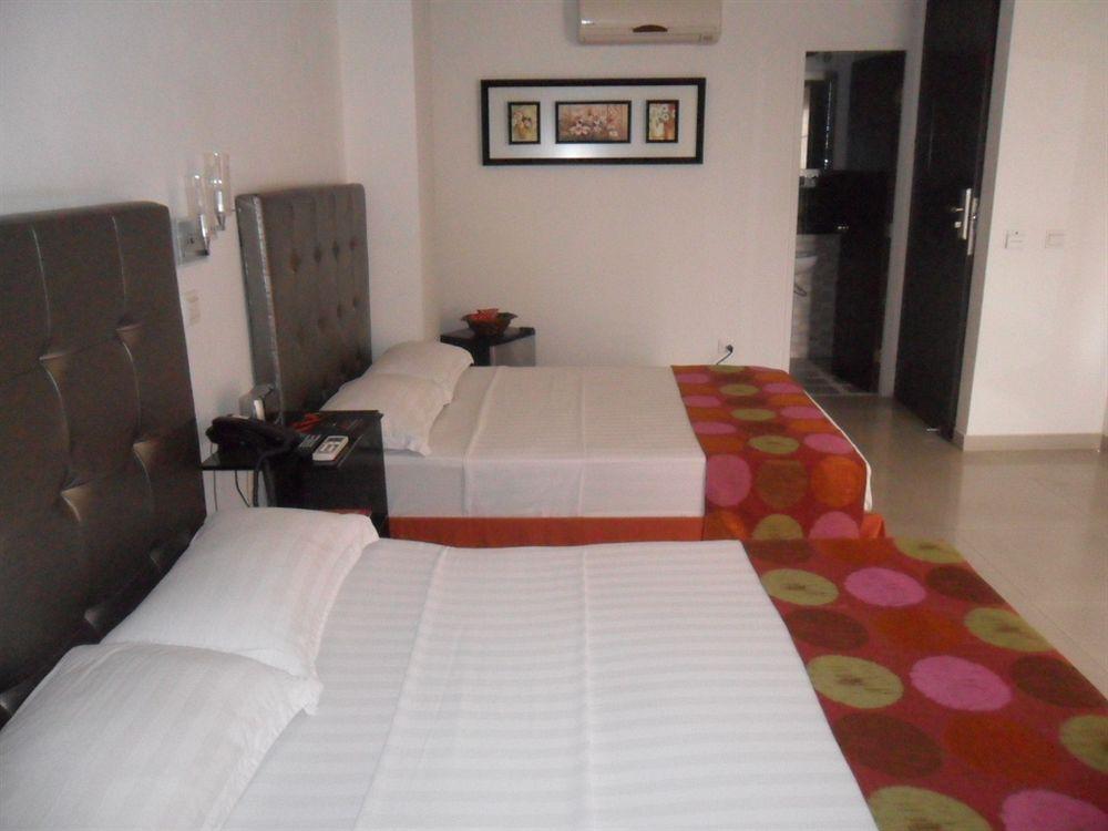 Hotel Calima Real ภายนอก รูปภาพ