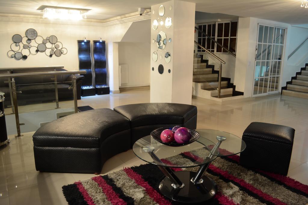 Hotel Calima Real ภายนอก รูปภาพ