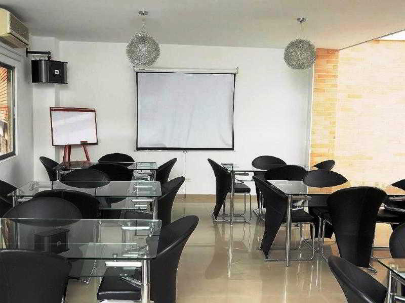 Hotel Calima Real ภายนอก รูปภาพ